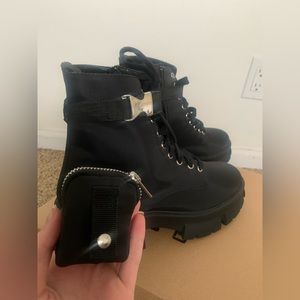 Steve Madden woman’s boots BRAND NEW NEVER WORN